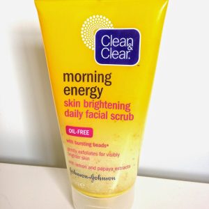 Clean & Clear Morning Energy Skin Brightening Daily Facial Scrub 150 ml